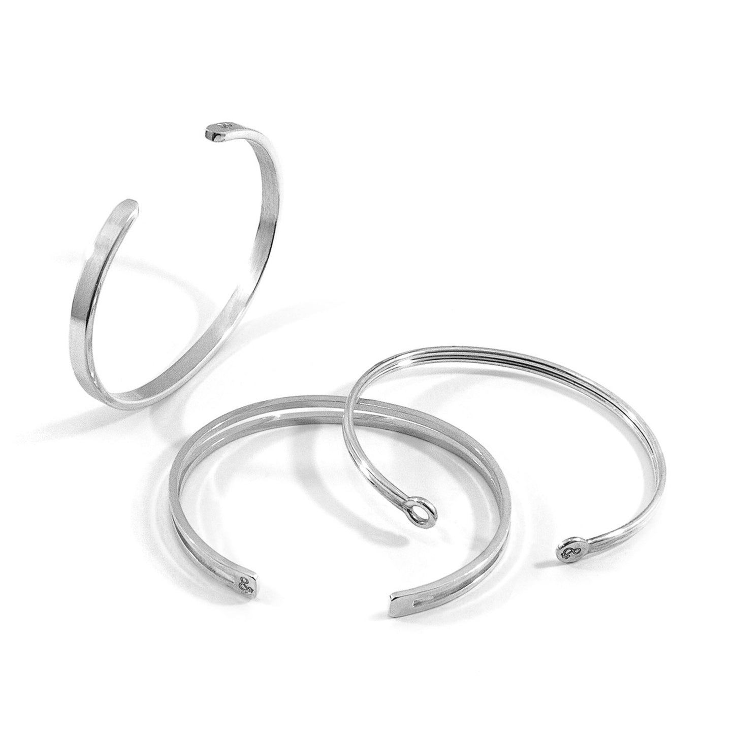 925 Sterling Silver Bangle - Velvet Crest